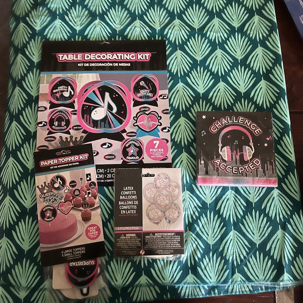 Internet Famous Party Decoration Kit - Pink and Black